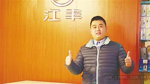 开文具店赚钱吗?王献云文具店开成礼品店利润更高
